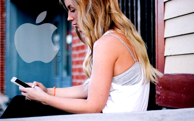 apple iphone girl using iphone